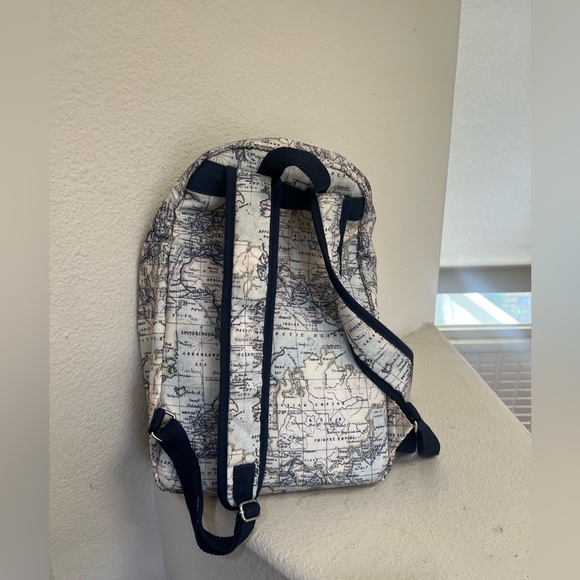 TYPO‎ World Map Backpack - Picture 6 of 8